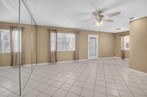 332 Capri G, Delray Beach FL - photo 11 of 54