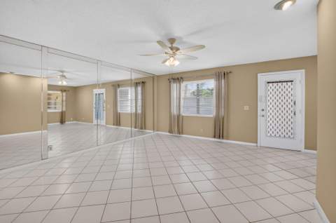 332 Capri G, Delray Beach FL - photo 9 of 54