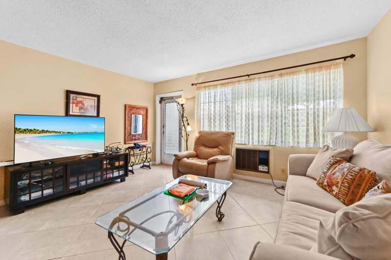 1 bedroom Condominium at 270 Norwich L, Century Village, West Palm Beach — photo 5
