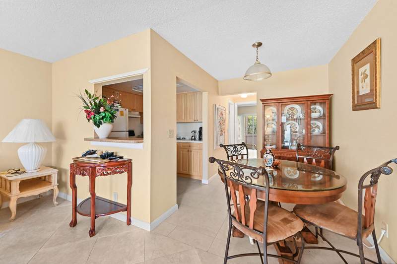 1 bedroom Condominium at 270 Norwich L, Century Village, West Palm Beach — photo 4