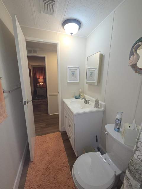 8020 SE Shenandoah Drive, Hobe Sound FL - photo 16 of 26