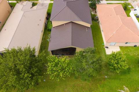 2166 SW Newport Isles Boulevard, Port St. Lucie FL - photo 6 of 65