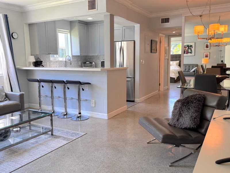 2 bedroom Stock Cooperative at 624 Antioch Avenue #6, Beachside Apts Co-Op, Fort Lauderdale — photo 4