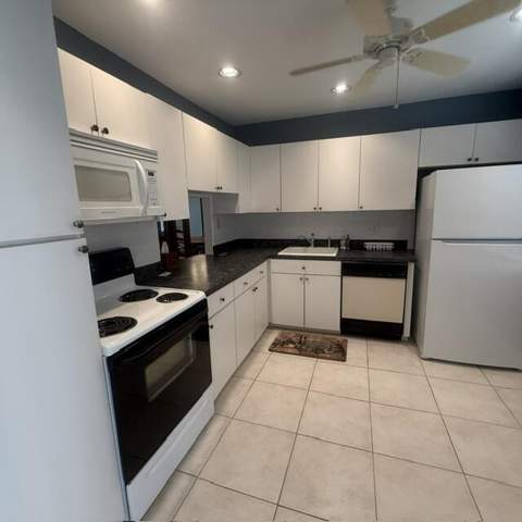 166 Lake Meryl Drive, West Palm Beach FL - photo 6 of 53