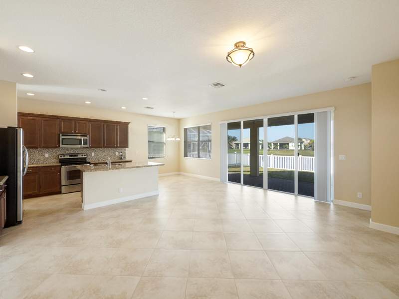 2 bedroom Single Family Residence at 11271 SW Barton Way, Tradition Plat No 19 Replat No 4 Townpark Phase 1, Port St. Lucie — photo 3