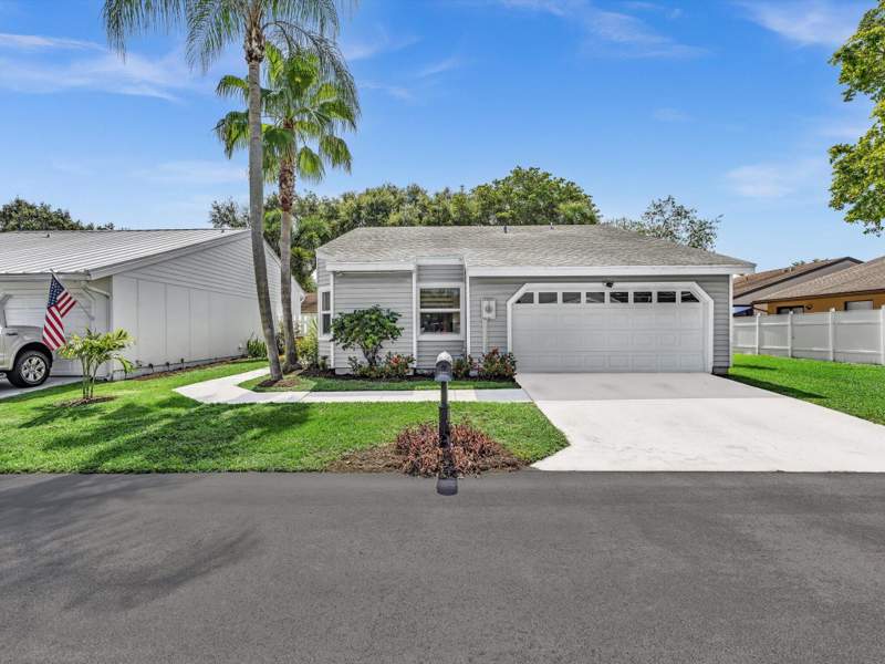 3 bedroom Single Family Residence at 8 Hawthorne Lane, Boynton Lakes 4, Boynton Beach — photo 4