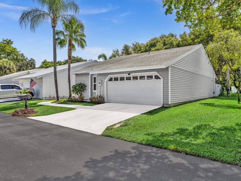 3 bedroom Single Family Residence at 8 Hawthorne Lane, Boynton Lakes 4, Boynton Beach — photo 5