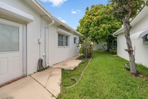 7105 NW 68th Avenue, Tamarac FL - photo 8 of 34
