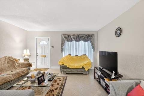 7105 NW 68th Avenue, Tamarac FL - photo 13 of 34