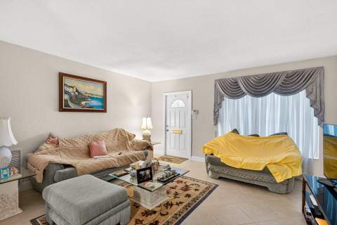 7105 NW 68th Avenue, Tamarac FL - photo 14 of 34