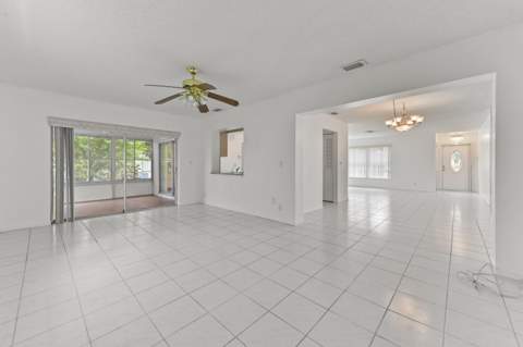 6387 Summer Sky Lane, Greenacres FL - photo 7 of 40