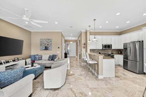 10888 Deer Park Lane, Boynton Beach FL - photo 10 of 55
