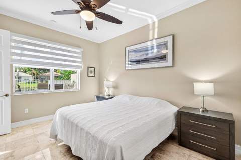 10888 Deer Park Lane, Boynton Beach FL - photo 16 of 55