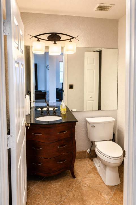 609 SW 167th Way, Pembroke Pines FL - photo 7 of 31