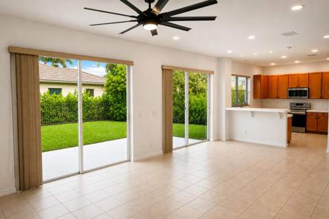 609 SW 167th Way, Pembroke Pines FL - photo 10 of 31
