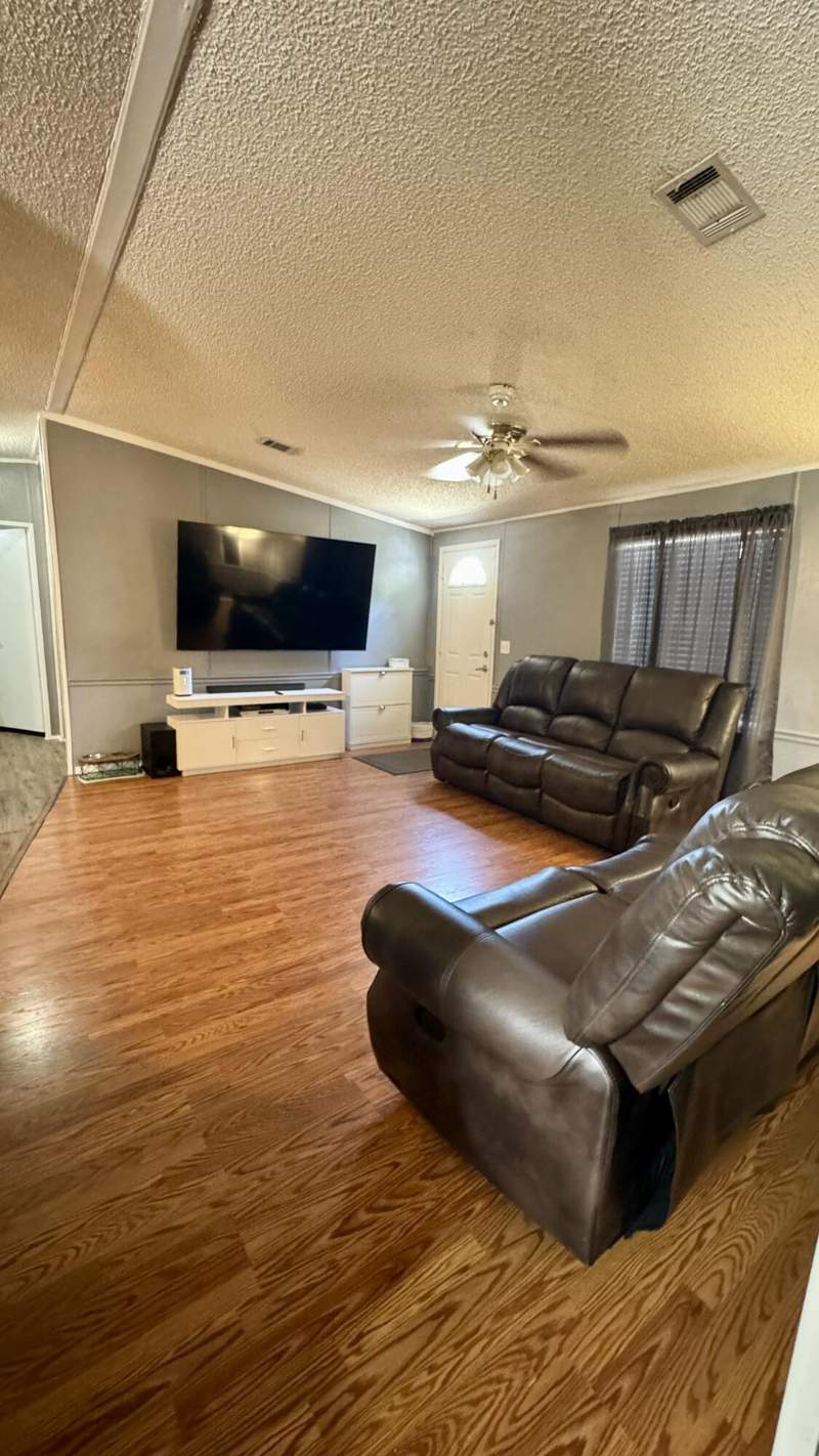 4 bedroom Manufactured Home at 23039 Watergate Circle, Watergate As, Boca Raton — photo 2