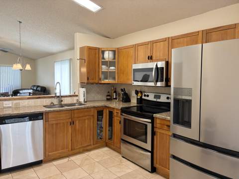 4692 Lakeside Circle, West Palm Beach FL - photo 6 of 39