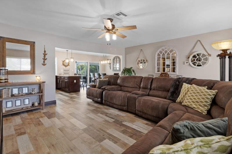 4 bedroom Single Family Residence at 981 SE 10th Court, Cypress Lake Estates, Pompano Beach — photo 5