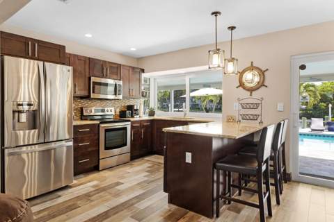 981 SE 10th Court, Pompano Beach FL - photo 7 of 54