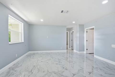 5926 SE Inez Avenue, Stuart FL - photo 10 of 42