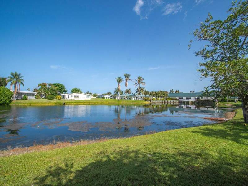 2 bedroom Manufactured Home at 42 Village Lane, Pinelake Village, Jensen Beach — photo 5