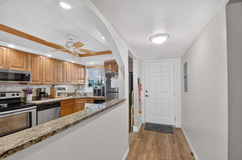 3186 Via Poinciana #114, Lake Worth FL - photo 16 of 55