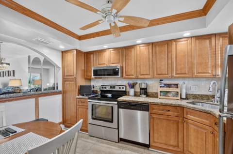 3186 Via Poinciana #114, Lake Worth FL - photo 17 of 55