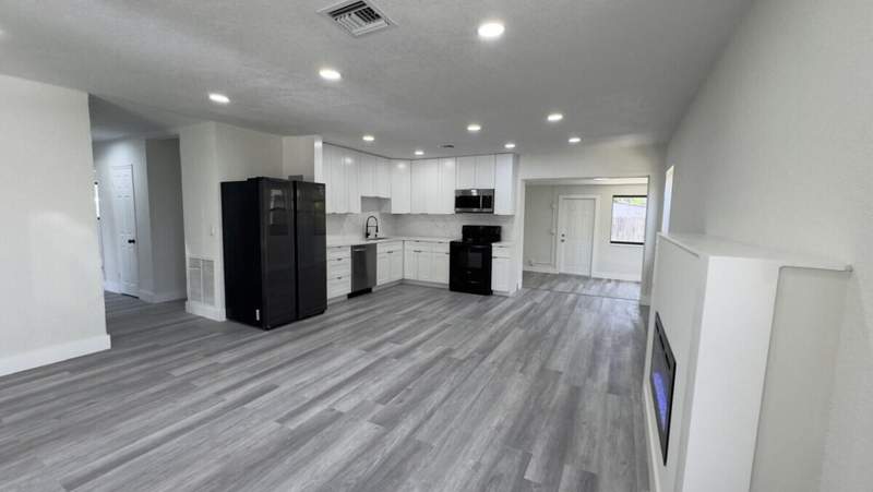 3 bedroom Single Family Residence at 235 SW 21st Way, Woodland Park Amd Plat, Fort Lauderdale — photo 5