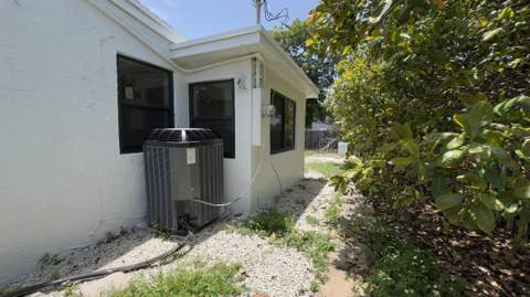 235 SW 21st Way, Fort Lauderdale FL - photo 8 of 18