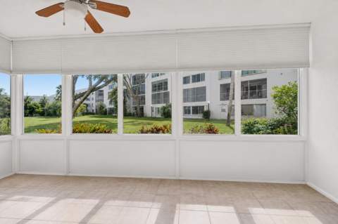3186 Via Poinciana #114, Lake Worth FL - photo 10 of 55