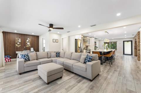 8416 Pine Tree Lane, Lake Clarke Shores FL - photo 17 of 49