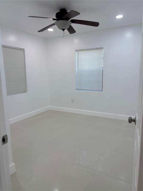 5635 Grant Street, Hollywood FL - photo 6 of 31