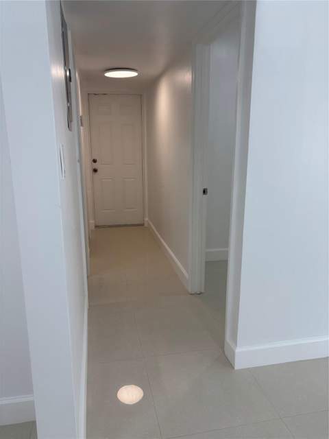 5635 Grant Street, Hollywood FL - photo 9 of 31