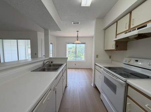 815 W Boynton Beach Boulevard #12-203, Boynton Beach FL - photo 7 of 21