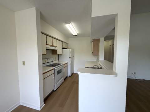 815 W Boynton Beach Boulevard #12-203, Boynton Beach FL - photo 6 of 21