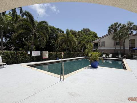 815 W Boynton Beach Boulevard #12-203, Boynton Beach FL - photo 17 of 21