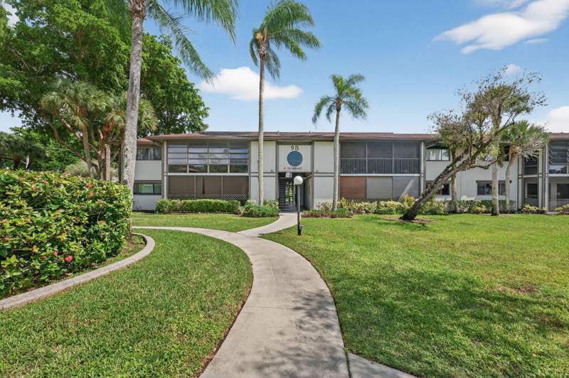 2 bedroom Condominium at 9441 W McNab Road #111, Tamarac Gardens Condominium No 9, Tamarac — photo 2