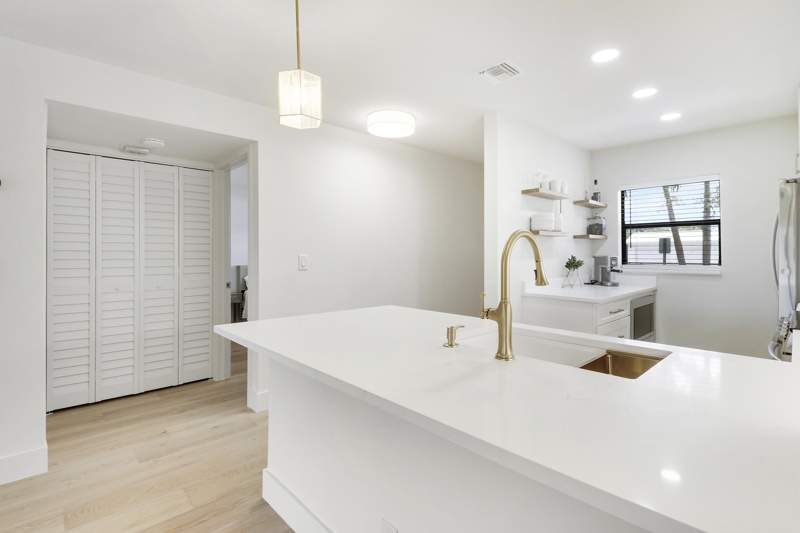 2 bedroom Condominium at 5151 N Hwy A1A #114, Ocean Harbour Condominium A, Fort Pierce — photo 5