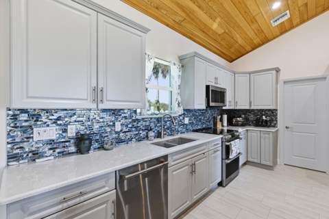 18601 Orange Avenue, Fort Pierce FL - photo 15 of 58