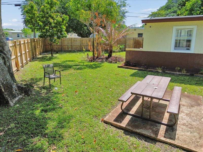 4 bedroom Single Family Residence at 1313 NW 13th Court, Lauderdale Manors Add Rev Plat, Fort Lauderdale — photo 4