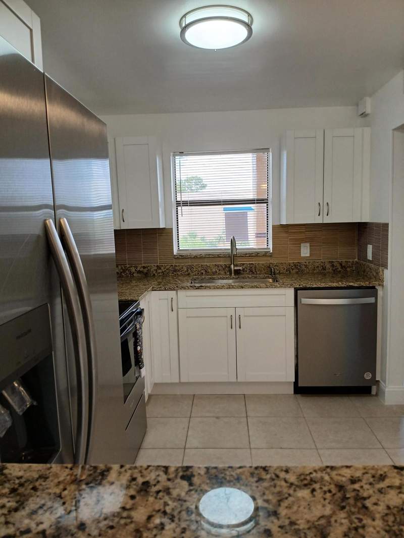 1 bedroom Condominium at 4760 Lucerne Lakes Boulevard #405, Sunrise Of Palm Beach Condo 1,2,3,4, 14 And 17, Lake Worth — photo 3