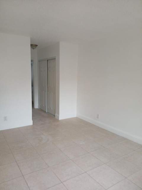 4760 Lucerne Lakes Boulevard #405, Lake Worth FL - photo 18 of 22