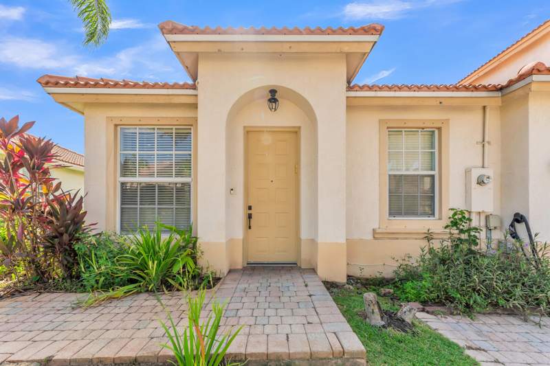 3 bedroom Townhouse at 1723 NW 78th Way #1723, Walnut Creek, Pembroke Pines — photo 2