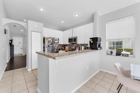 1723 NW 78th Way #1723, Pembroke Pines FL - photo 8 of 50