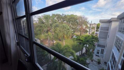 4851 NW 26th Court #437, Lauderdale Lakes FL - photo 20 of 33