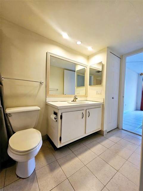 4172 Inverrary Drive #410, Lauderhill FL - photo 7 of 24