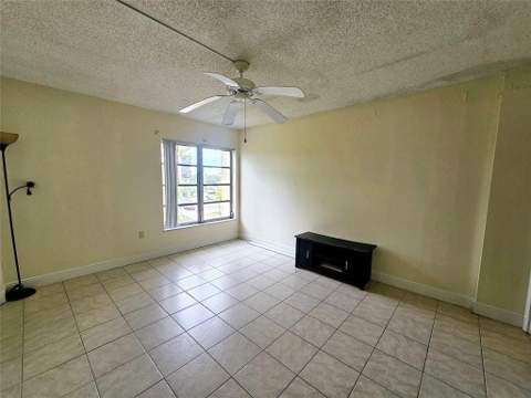 4172 Inverrary Drive #410, Lauderhill FL - photo 18 of 24