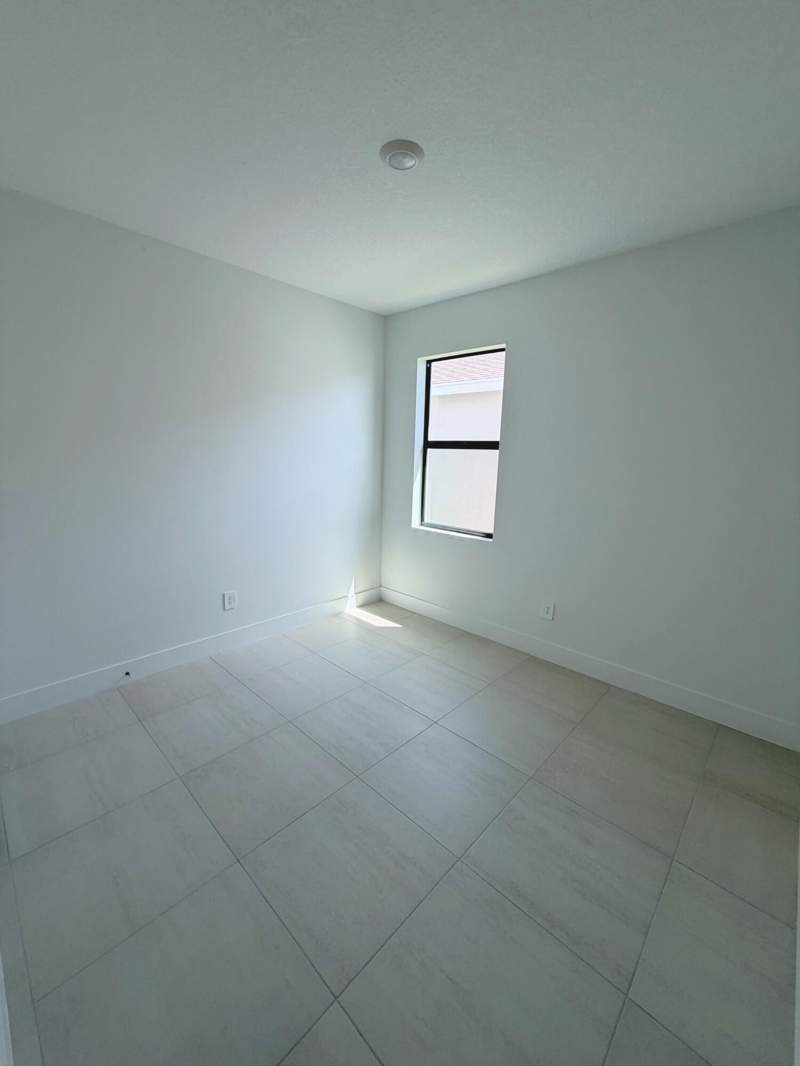 4 bedroom Single Family Residence at 6570 SE Park Trace Drive, The Preserve At Park Trace Pud, Stuart — photo 5