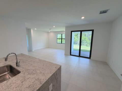 6570 SE Park Trace Drive, Stuart FL - photo 9 of 17