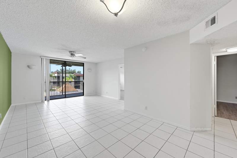 2 bedroom Condominium at 10501 W Broward Boulevard #405, Plantation Racquet Club, Plantation — photo 5